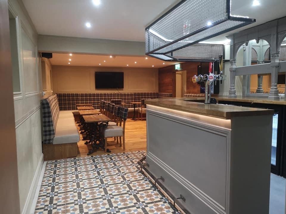 Salutation Hotel Кинрос Екстериор снимка